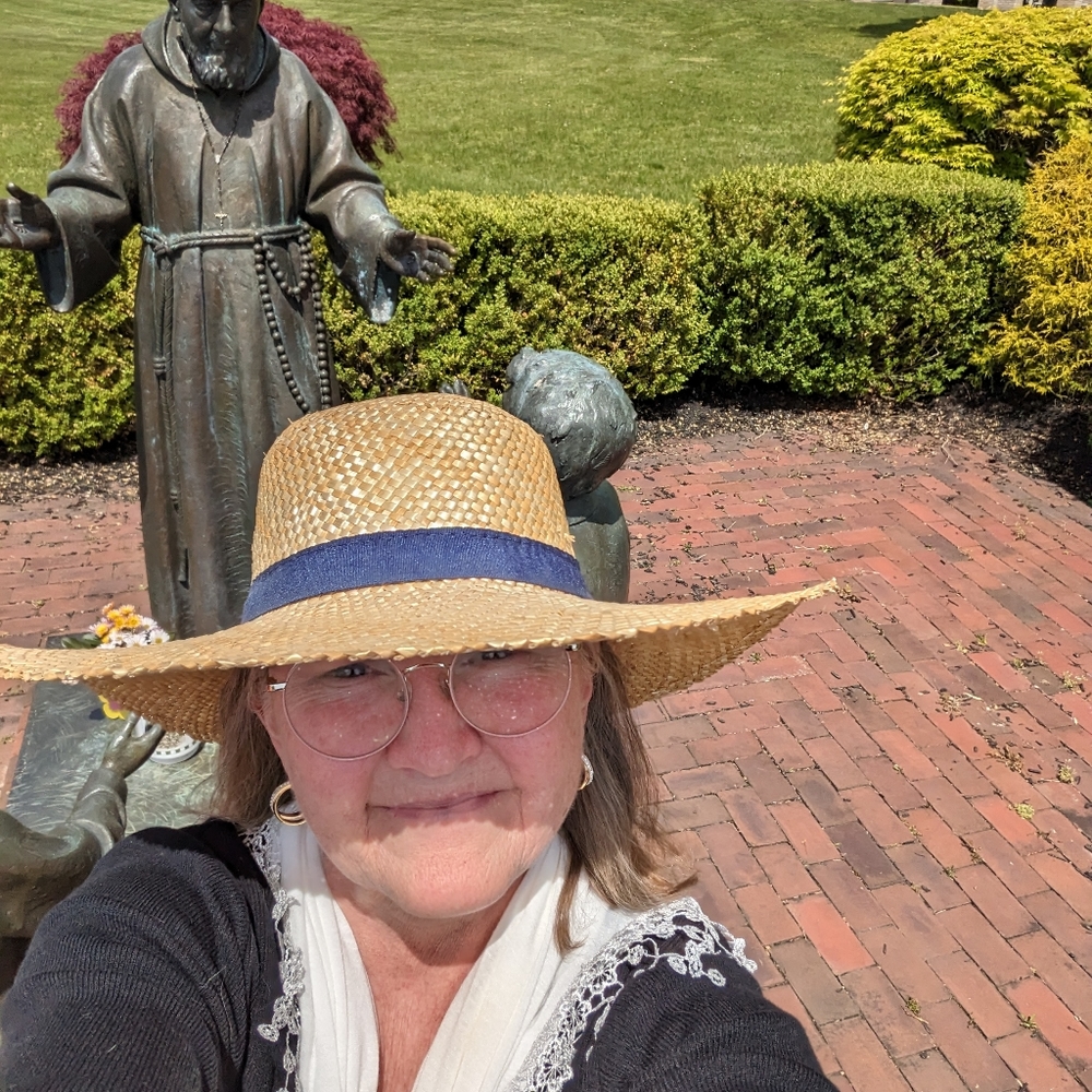 Meet your Posher, Laura